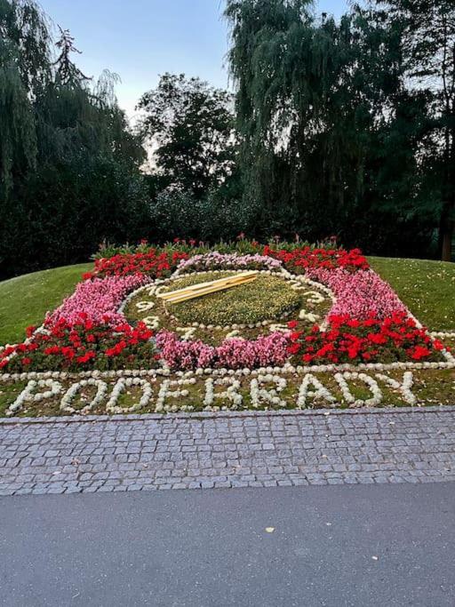 Apartman Terasa U Kolonady Apartment Podebrady Bagian luar foto