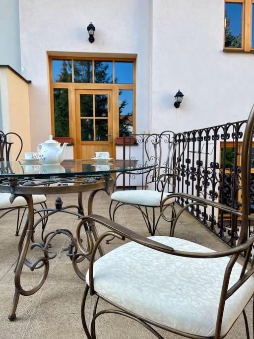 Apartman Terasa U Kolonady Apartment Podebrady Bagian luar foto